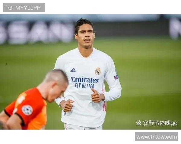 国外足球明星私生活揭秘球场之外的奢华与烦恼 国外足球明星私生活揭秘球场之外的奢华与烦恼