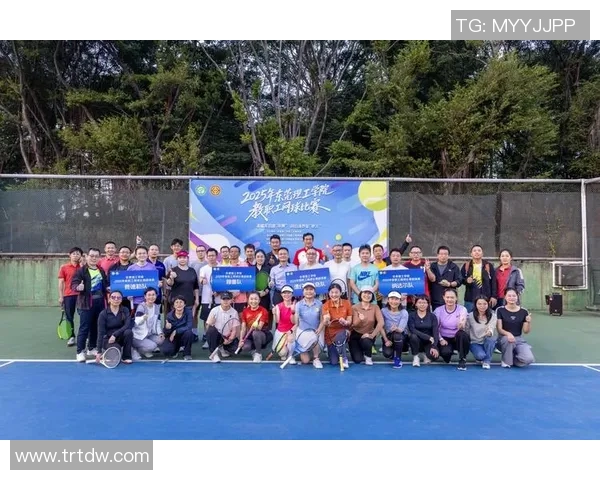 网球盛宴:深入了解杭州网球队的团队协作与默契配合之道